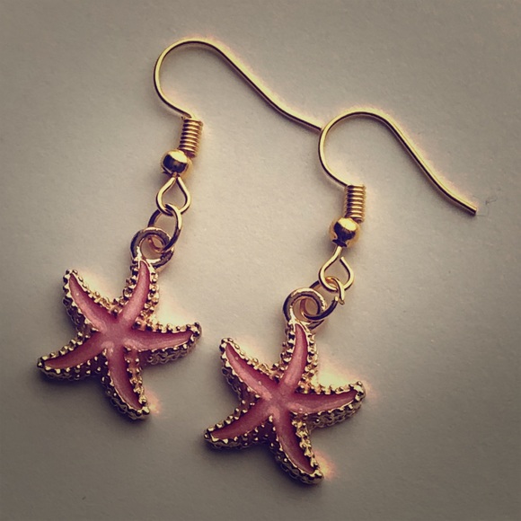 ➰Pretty Pink Starfish Earrings - Picture 2 of 3